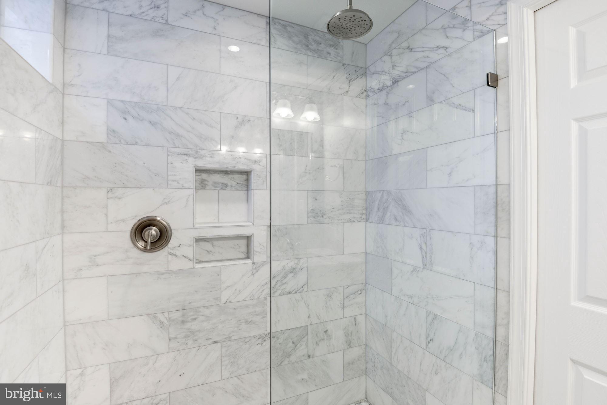 2075 Cobblestone Lane Reston, VA 20191 - Photo 23 of 26 Bathroom