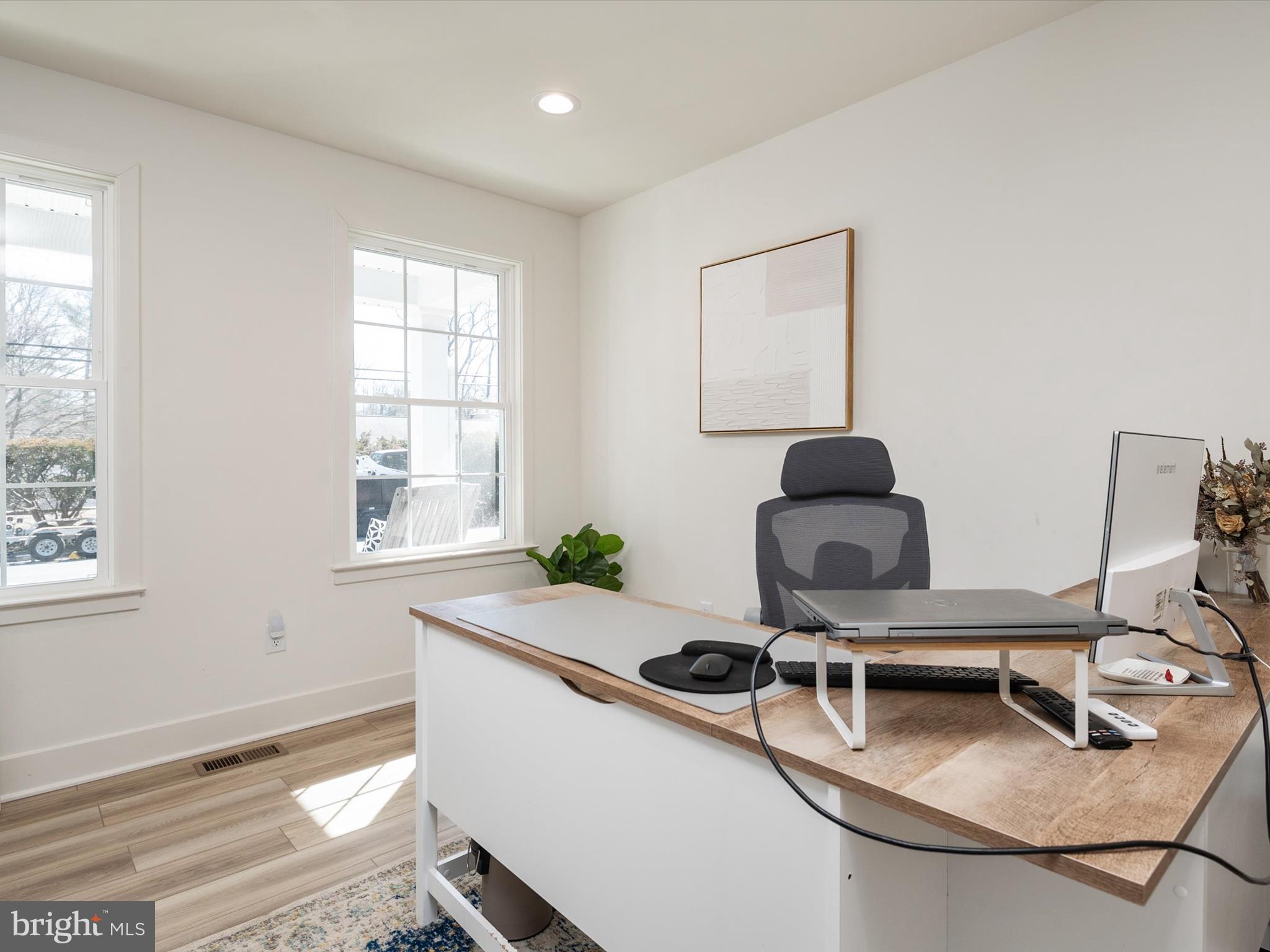 8412 Maryland Road Pasadena, MD 21122 - Photo 15 of 61 Main Floor Office