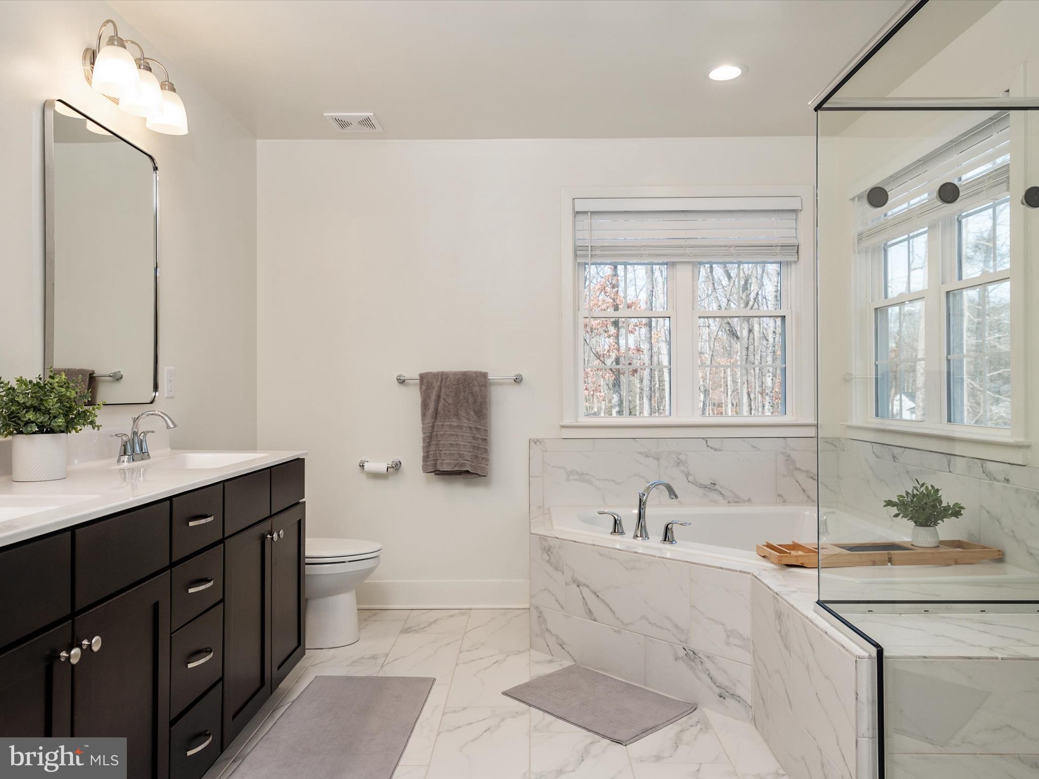 8412 Maryland Road Pasadena, MD 21122 - Photo 31 of 61 Huge Master Suite Bath