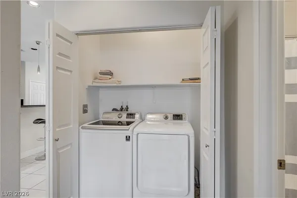 $2,195 | 804 Peachy Canyon Circle, Unit 201, Las Vegas, NV 89144