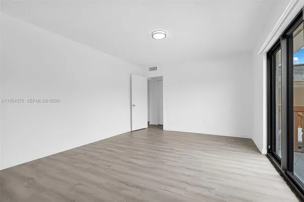 $1,850 | 13210 Memorial Highway, Unit 216, North Miami, FL 33161