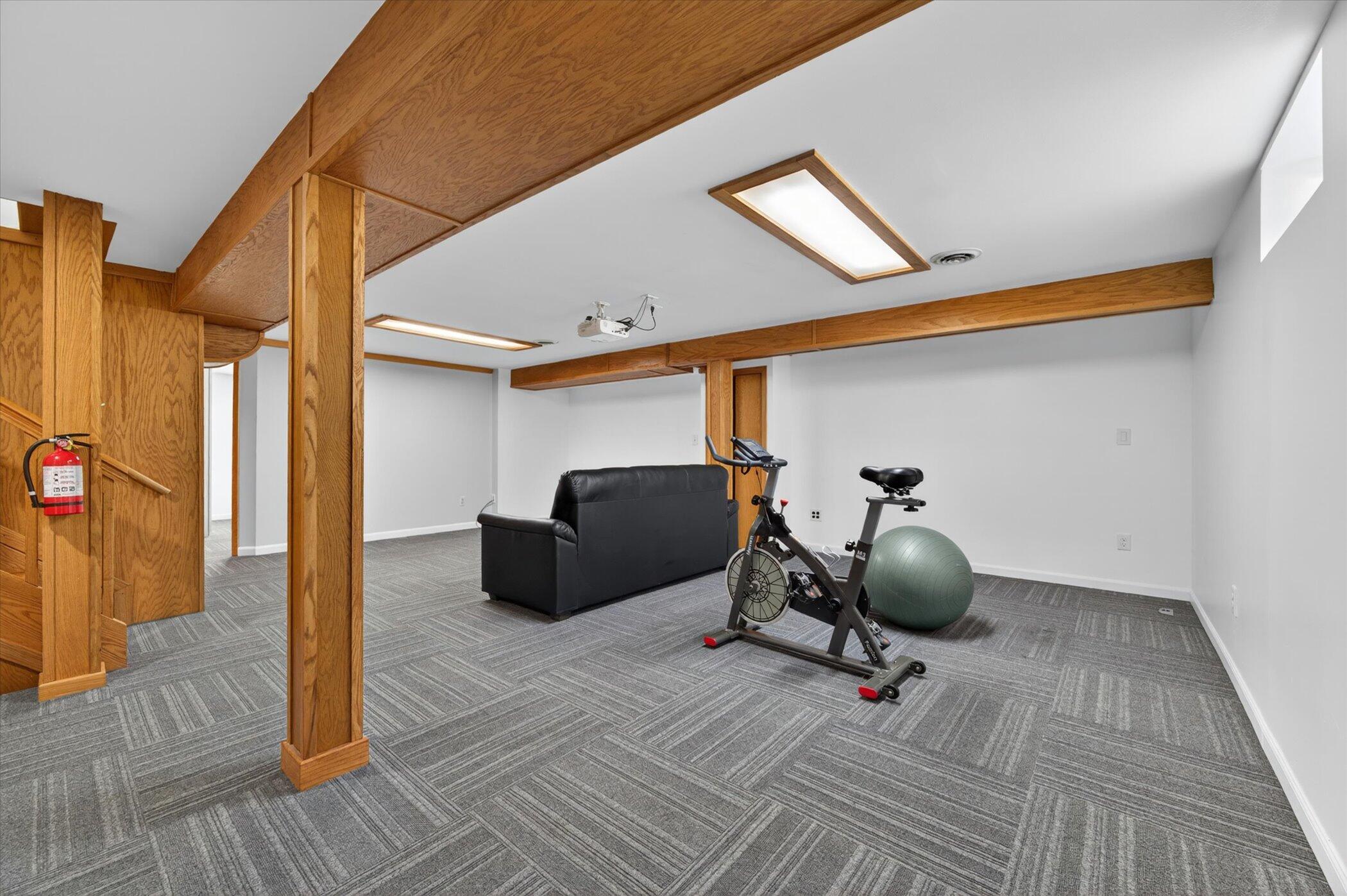 900 Pomona Road Ann Arbor, MI 48103 - Photo 27 of 60 27-900-Pomona-Rd-WindowStill