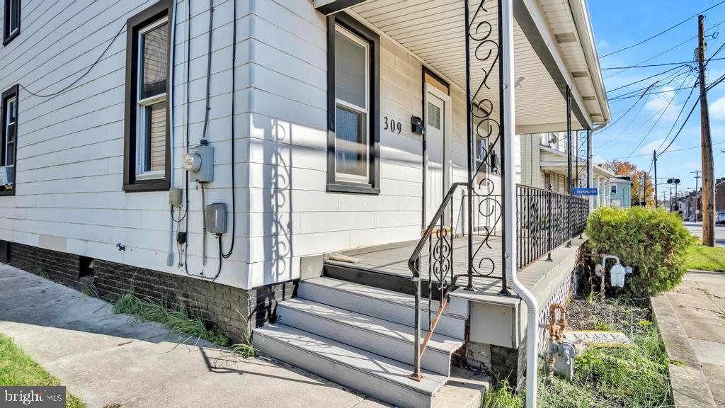 309 High Street Hanover, PA 17331 - Photo 3 of 32 Gallery Image 3