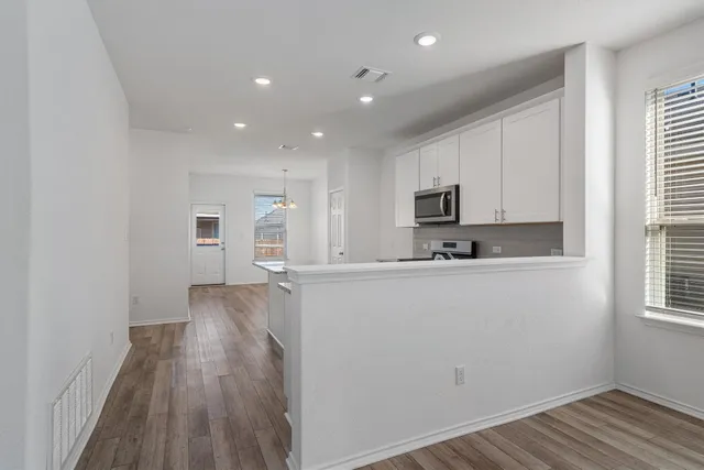 $1,850 | 337 Harper Lane, Georgetown, TX 78626