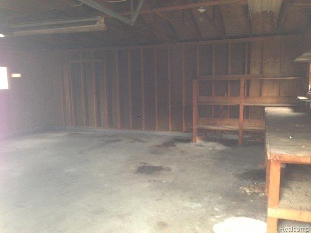 2260 Mumford Road Pinckney, MI 48169 - Photo 11 of 12 garage interior.JPG