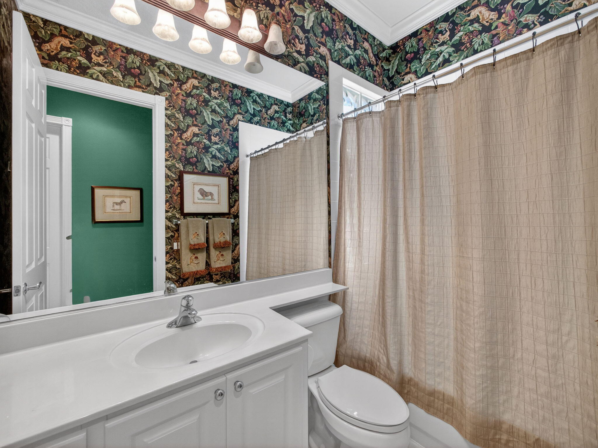 1590 Southwest Balmoral Trace Stuart, FL 34997 - Photo 26 of 38 Guest Bathroom