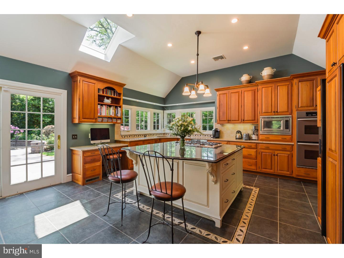 720 North Stanwick Road Moorestown, NJ 08057 - Photo 3 of 25