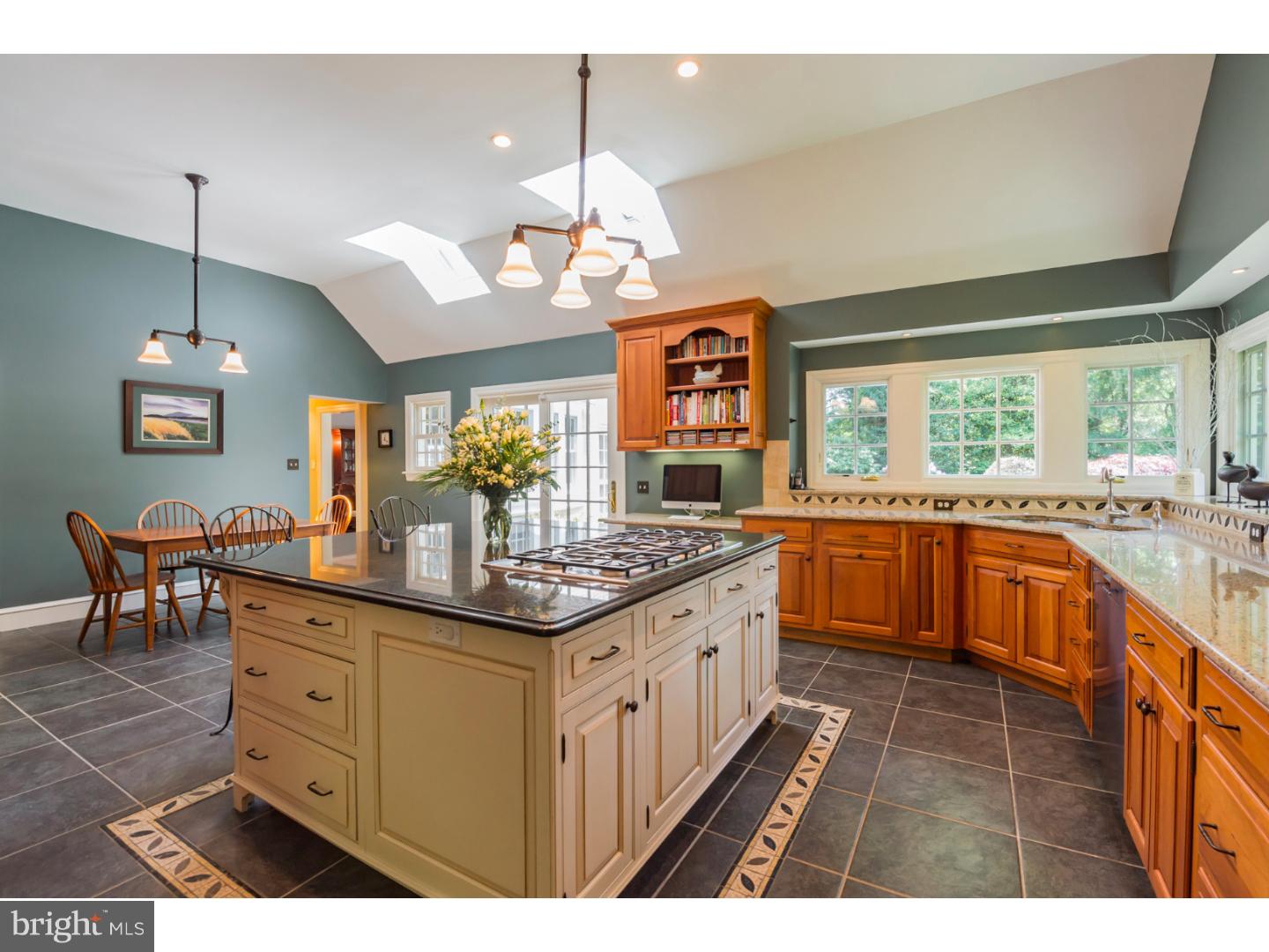 720 North Stanwick Road Moorestown, NJ 08057 - Photo 4 of 25