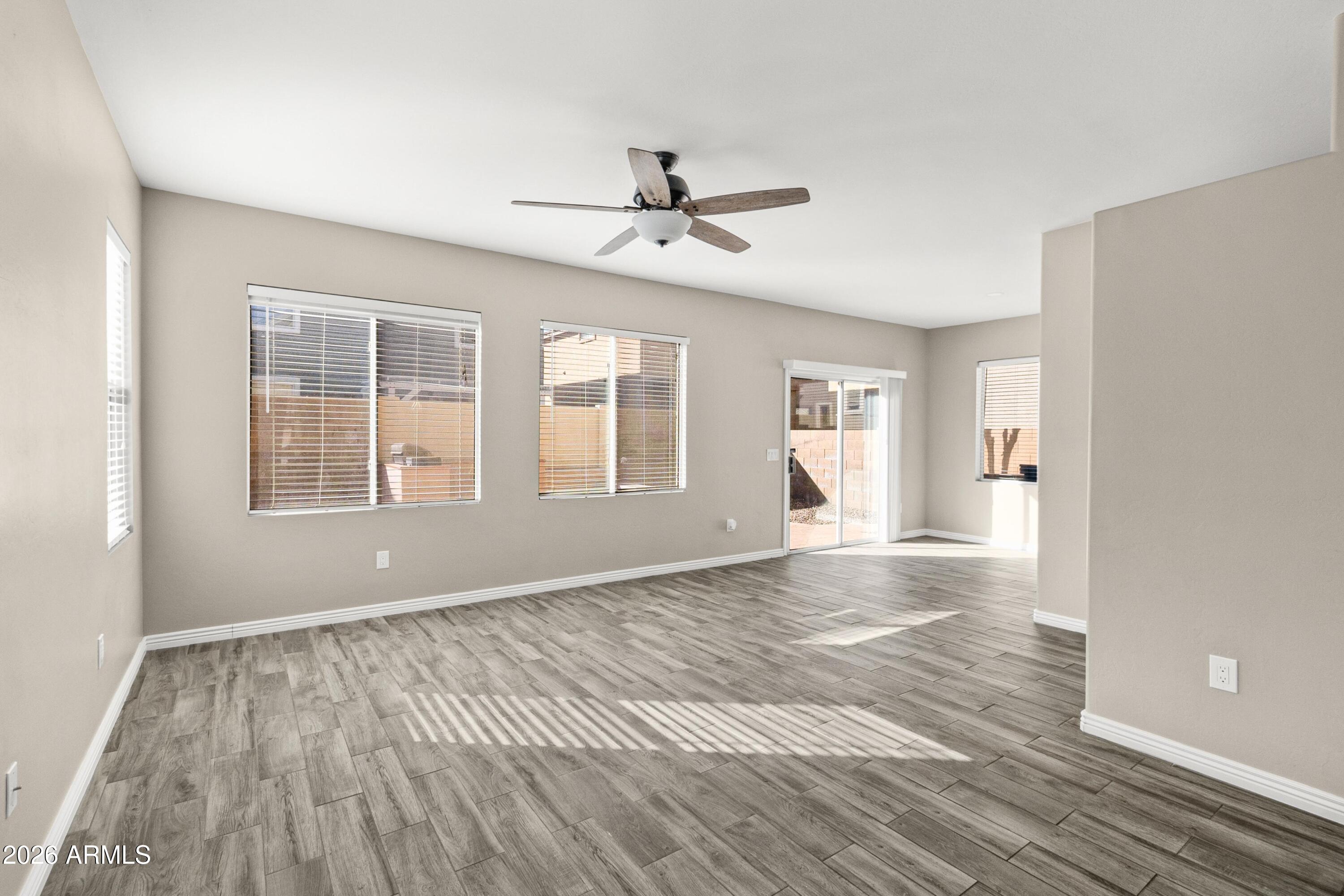 4133 West Maldonado Road Phoenix, AZ 85041 - Photo 6 of 22 8C9A1389