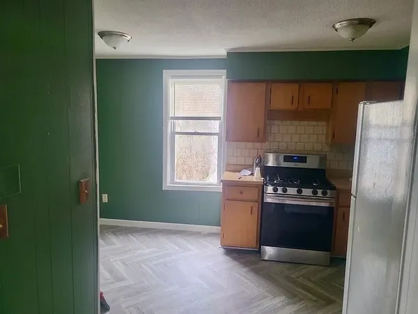 $1,200 | 95 Flint Street, Unit 2, Fall River, MA 02723