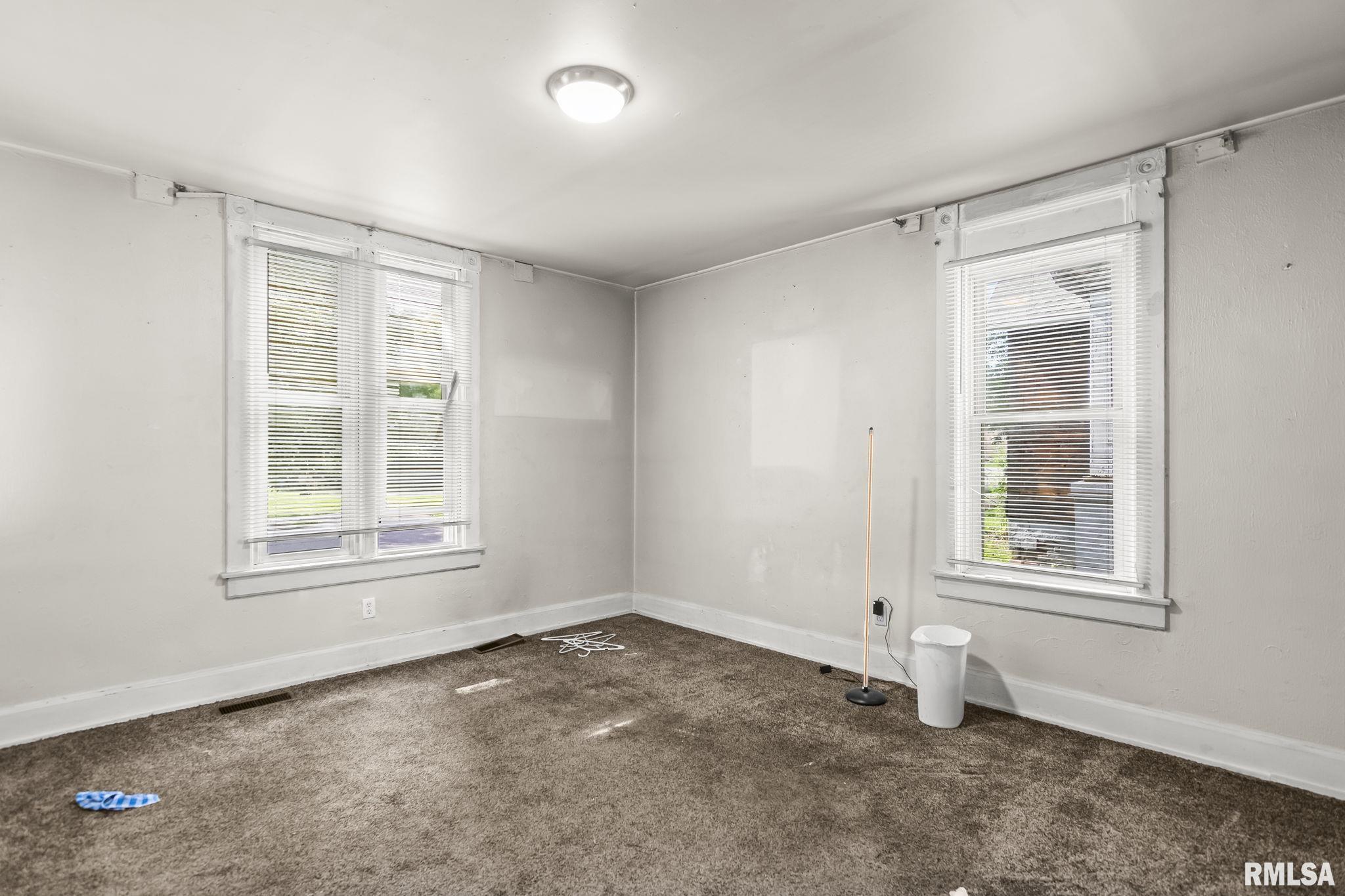 1164 North 3rd Street Springfield, IL 62702 - Photo 4 of 24