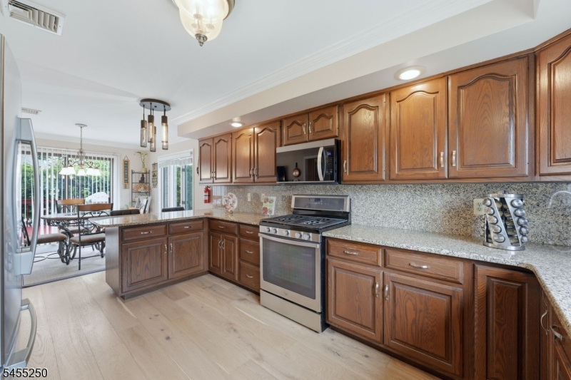 41 Florham Road Parsippany, NJ 07054 - Photo 17 of 49 Gallery Image 17