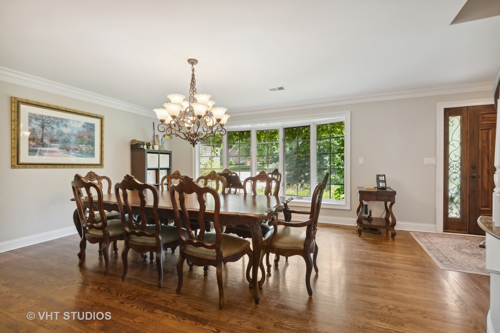 562 A Aberdeen Road Frankfort, IL 60423 - Photo 13 of 47 a dining room with furniture a chandelier and wooden floor