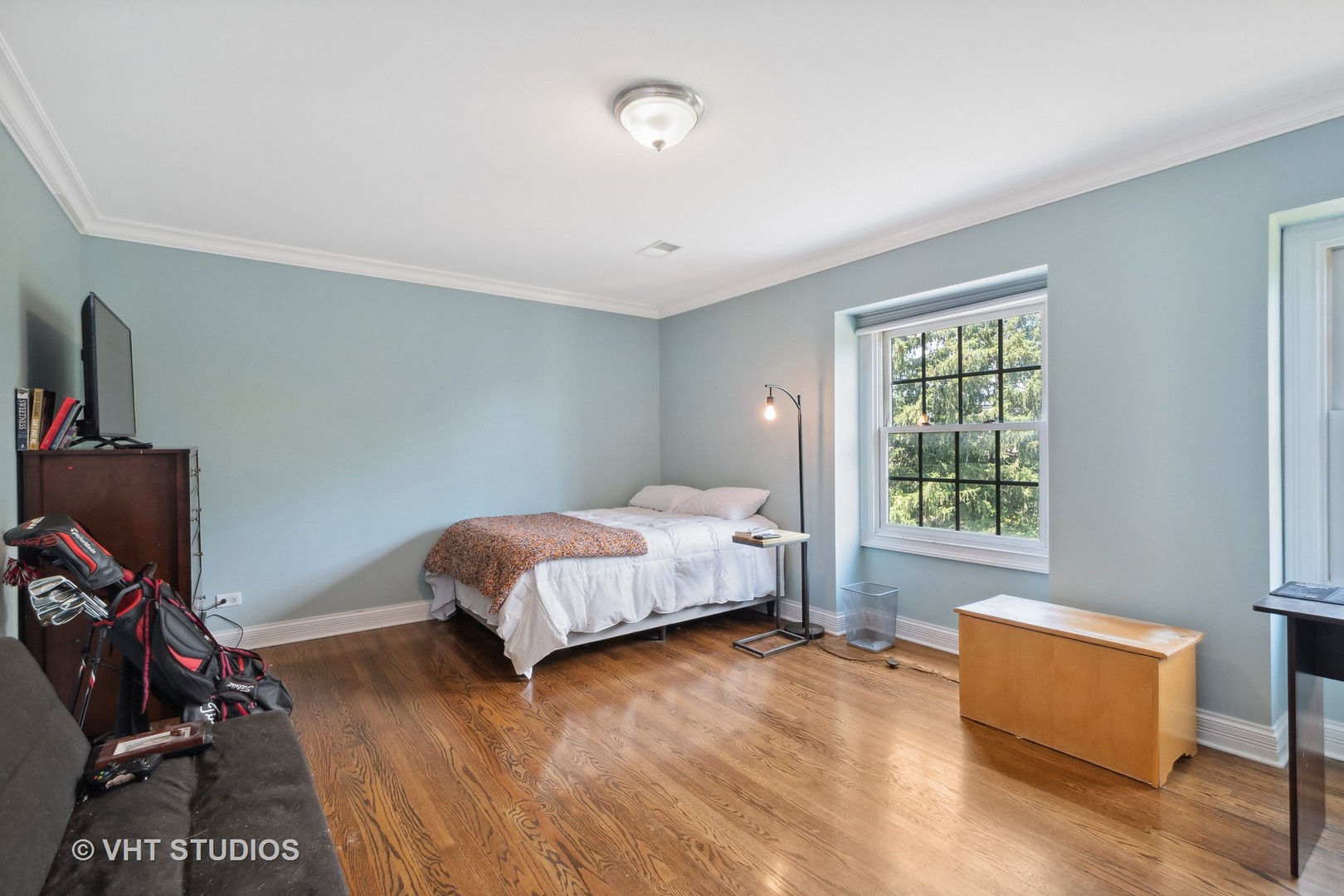 562 A Aberdeen Road Frankfort, IL 60423 - Photo 20 of 47 a bedroom with a bed and a window