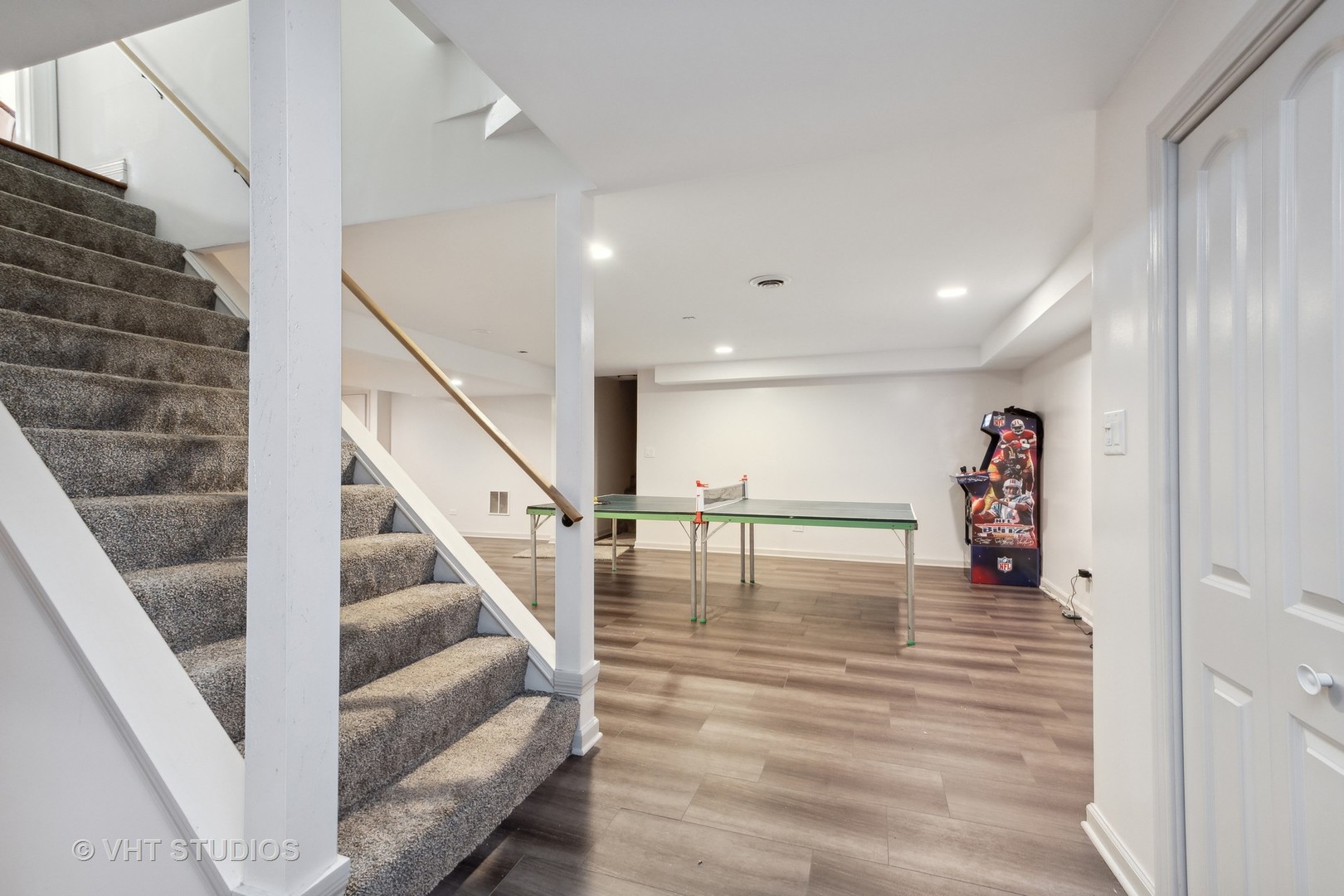 562 A Aberdeen Road Frankfort, IL 60423 - Photo 26 of 47 a view of entryway and hall with wooden floor