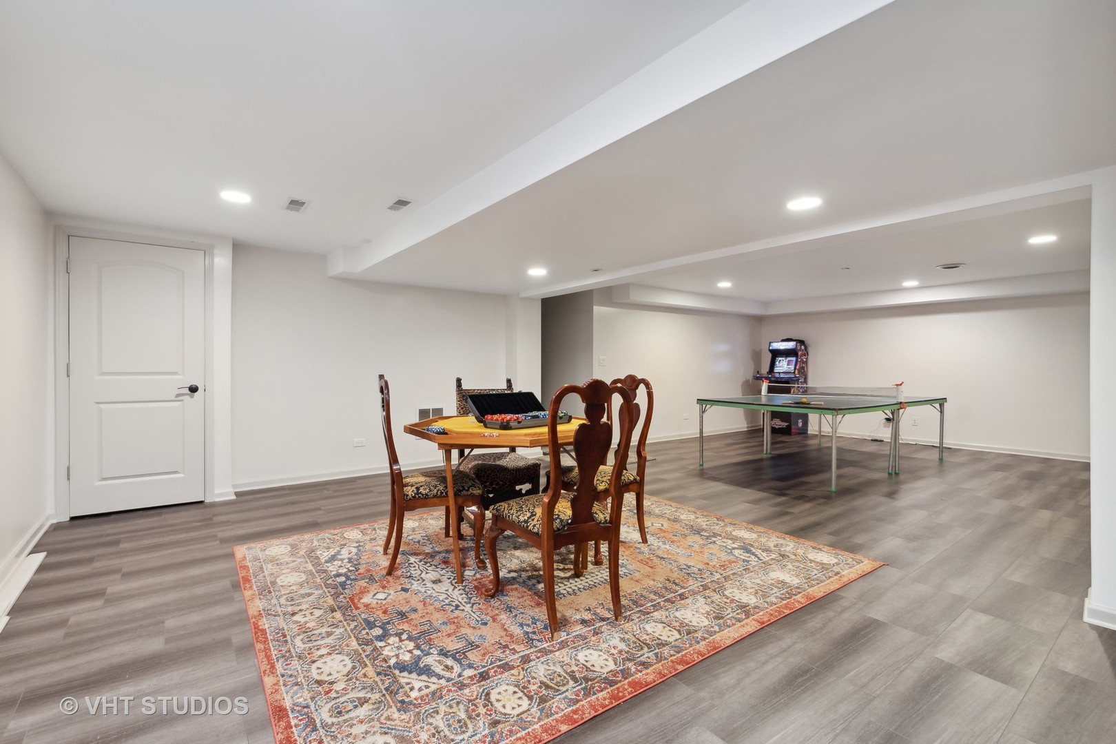 562 A Aberdeen Road Frankfort, IL 60423 - Photo 30 of 47 a view of a dining room with furniture