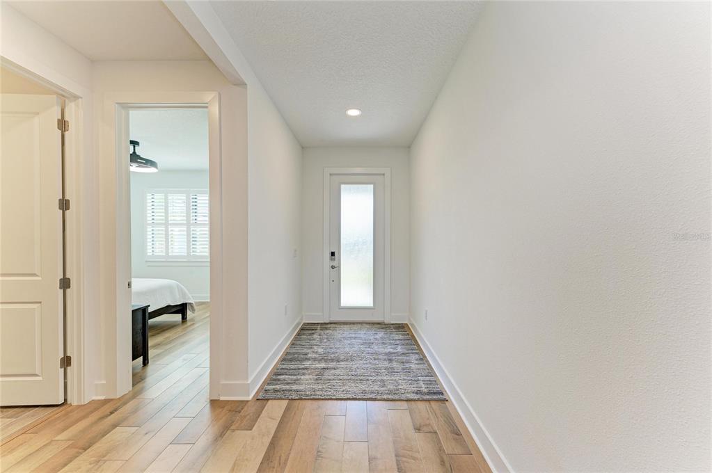 18530 Midsummer Place Venice, FL 34293 - Photo 6 of 100 Gallery Image 6