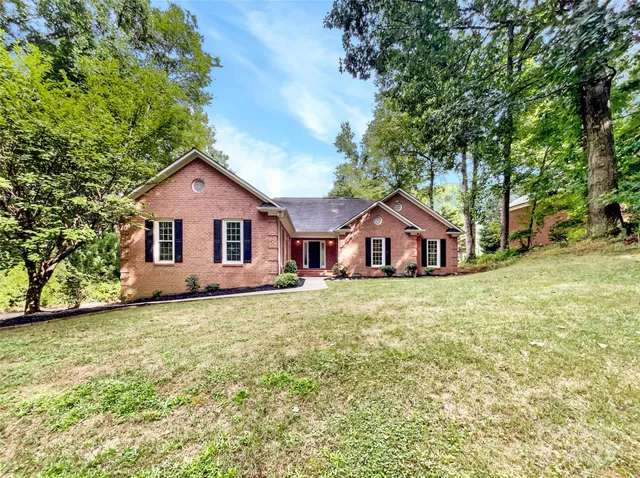 $645,000 | 8117 Shannon Woods Lane, Matthews, NC 28104