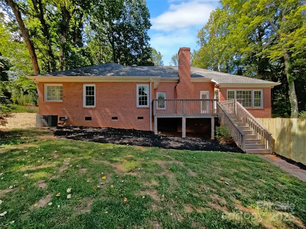 $619,000 | 8117 Shannon Woods Lane, Matthews, NC 28104