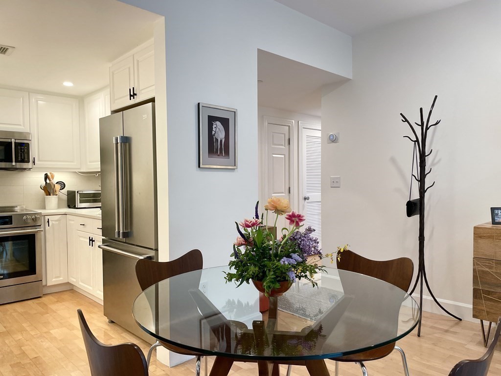 10 Bowdoin Street, Unit 202 Boston, MA 02114 - Photo 13 of 16