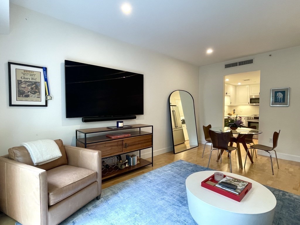 10 Bowdoin Street, Unit 202 Boston, MA 02114 - Photo 5 of 16