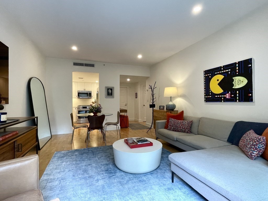 10 Bowdoin Street, Unit 202 Boston, MA 02114 - Photo 8 of 16