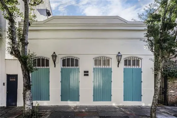 $2,000 | 922 Chartres Street, Unit C, New Orleans, LA 70116