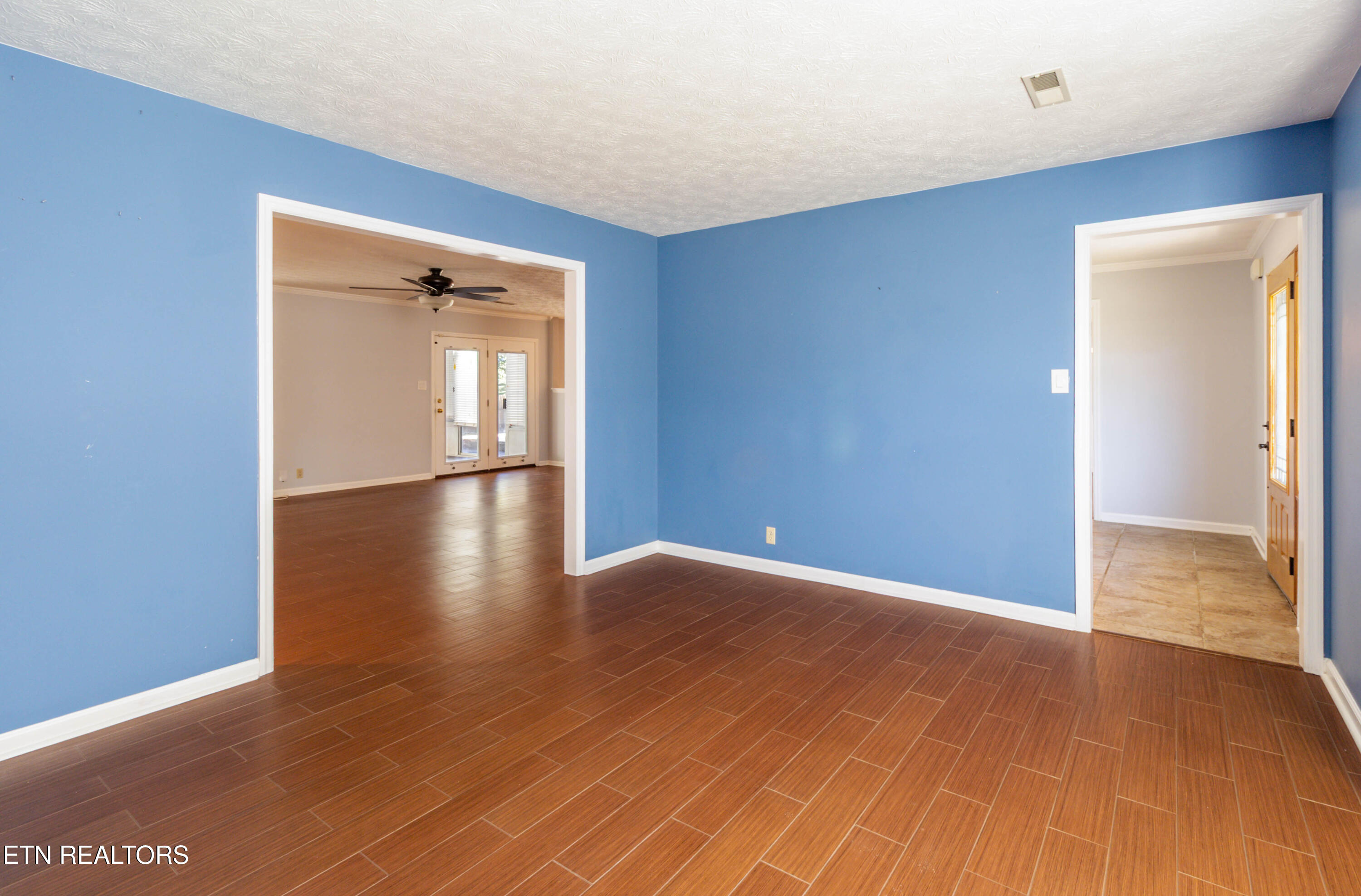 1633 Cheney Road Knoxville, TN 37922 - Photo 14 of 43 Living Room/Office