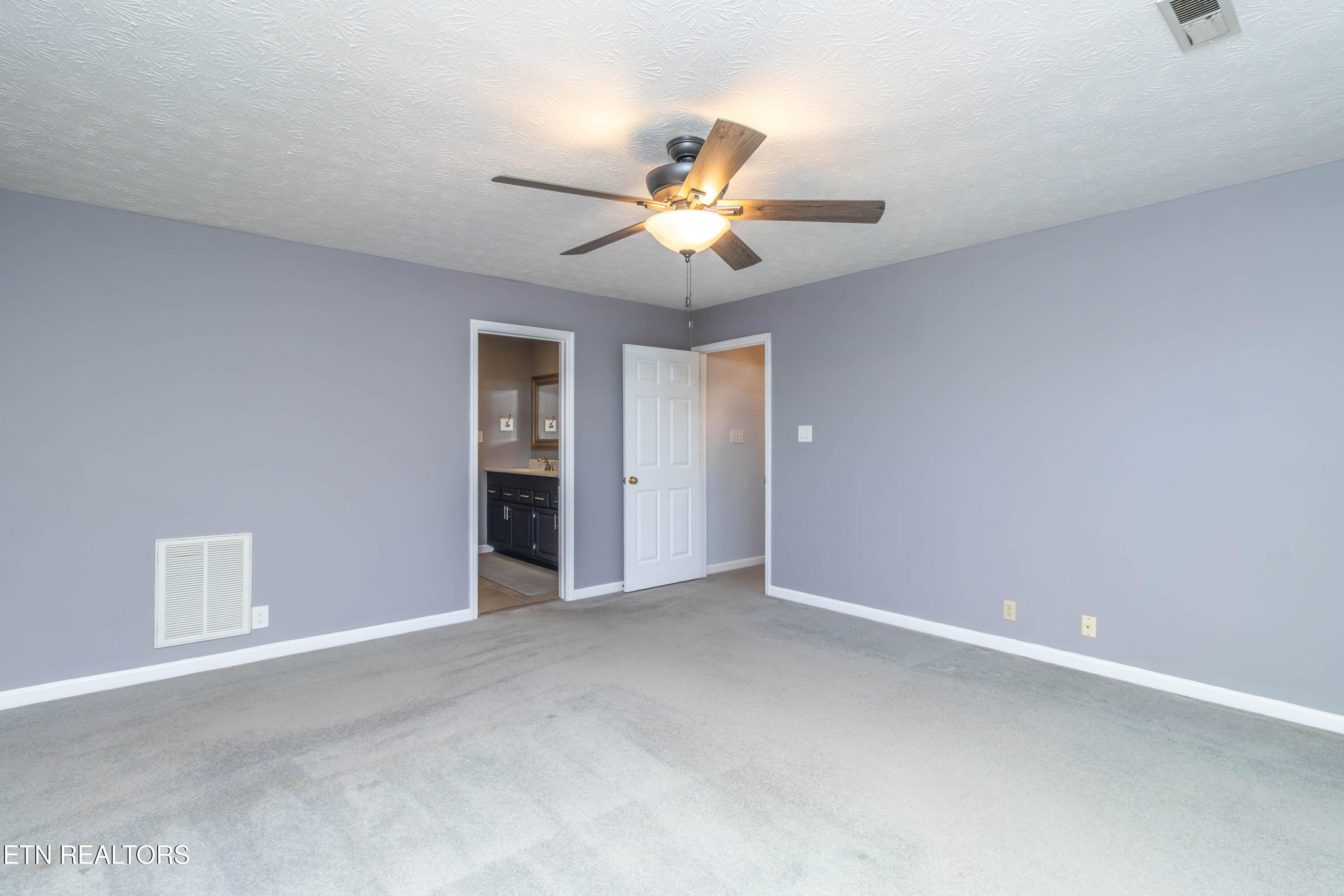 1633 Cheney Road Knoxville, TN 37922 - Photo 16 of 43 Master Suite