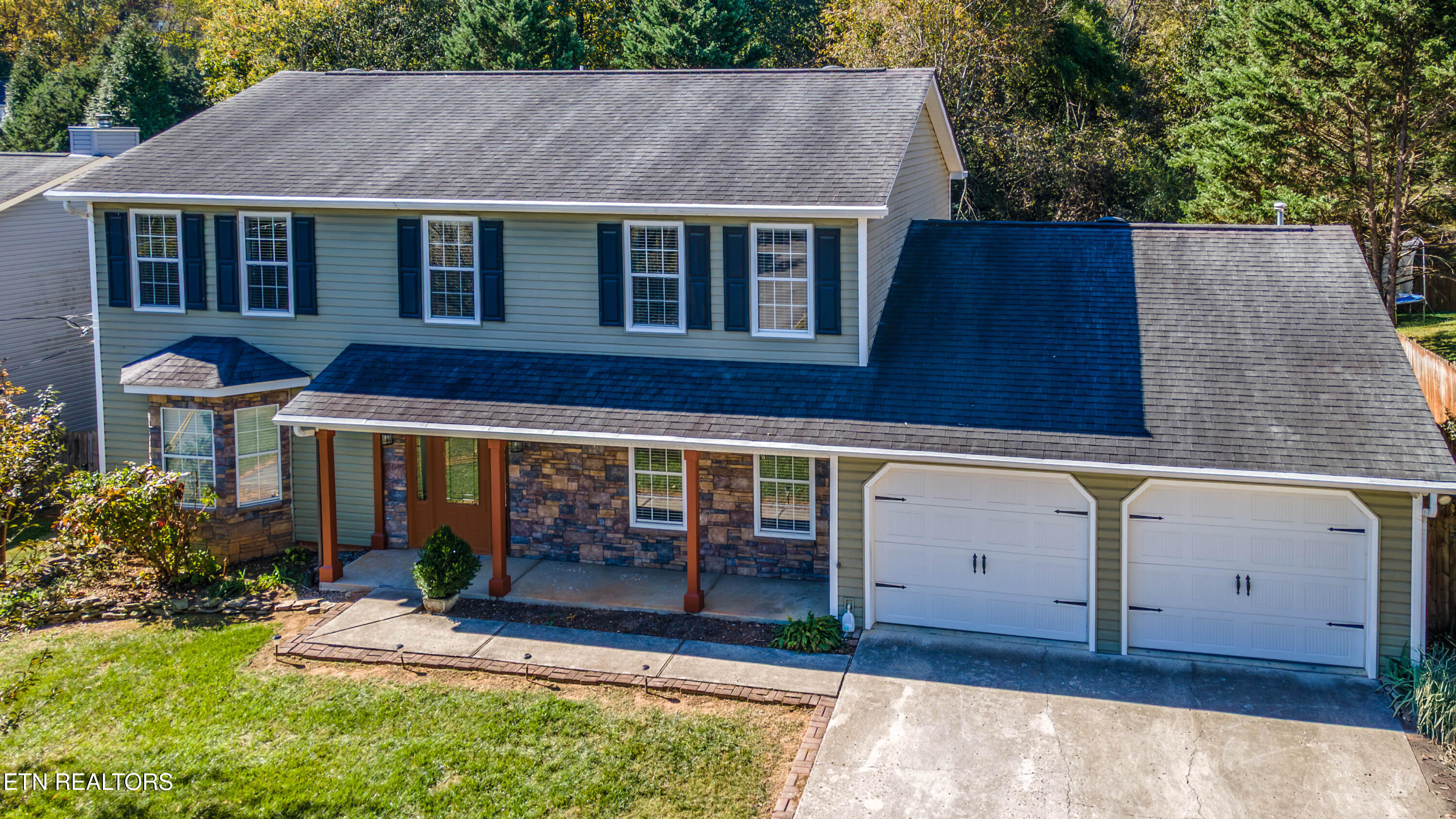 1633 Cheney Road Knoxville, TN 37922 - Photo 36 of 43 Drone Photo - Front Exterior