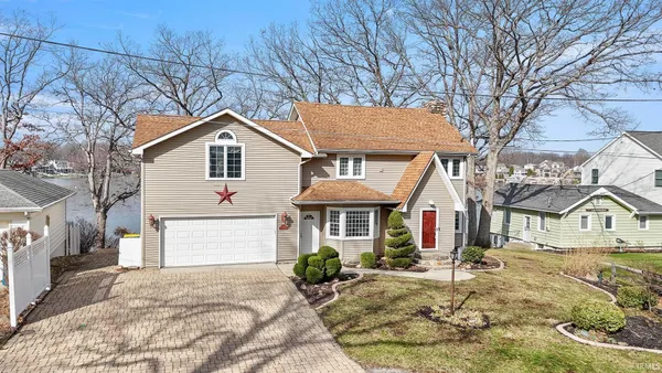$849,900 | 1080 Ln 210 Hamilton Lake, Hamilton, IN 46742