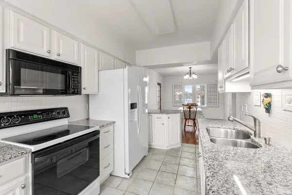 $849,900 | 1080 Ln 210 Hamilton Lake, Hamilton, IN 46742
