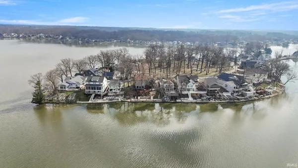$849,900 | 1080 Ln 210 Hamilton Lake, Hamilton, IN 46742