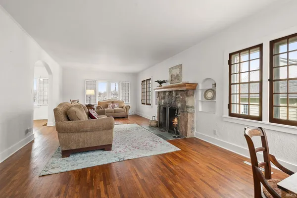 $849,900 | 1080 Ln 210 Hamilton Lake, Hamilton, IN 46742