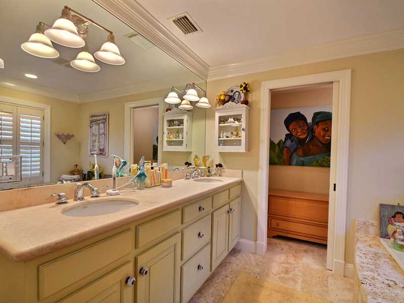 476 Fiddlewood Road Vero Beach, FL 32963 - Photo 11 of 25 Gallery Image 11
