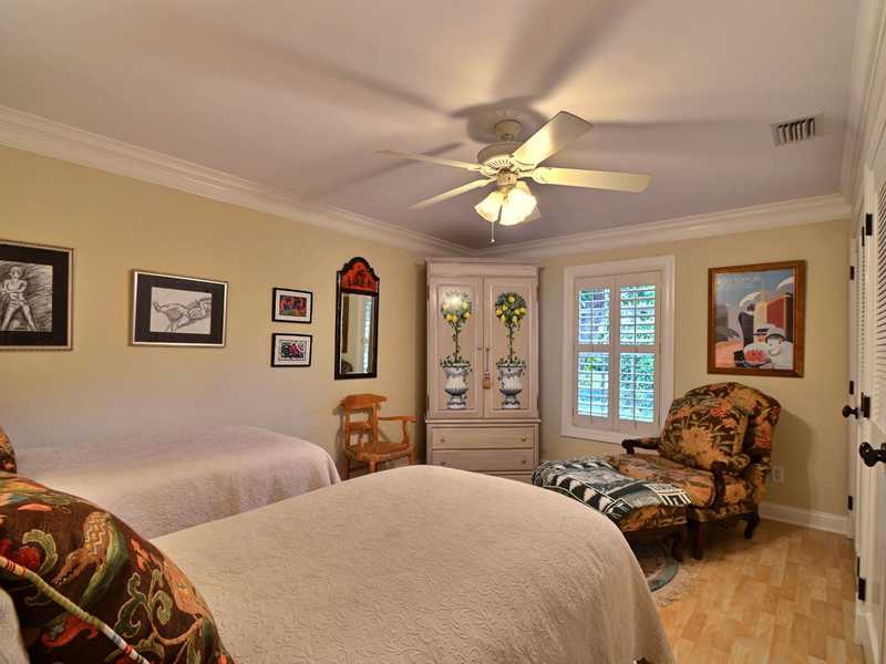 476 Fiddlewood Road Vero Beach, FL 32963 - Photo 13 of 25 Gallery Image 13
