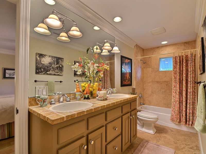 476 Fiddlewood Road Vero Beach, FL 32963 - Photo 17 of 25 Gallery Image 17