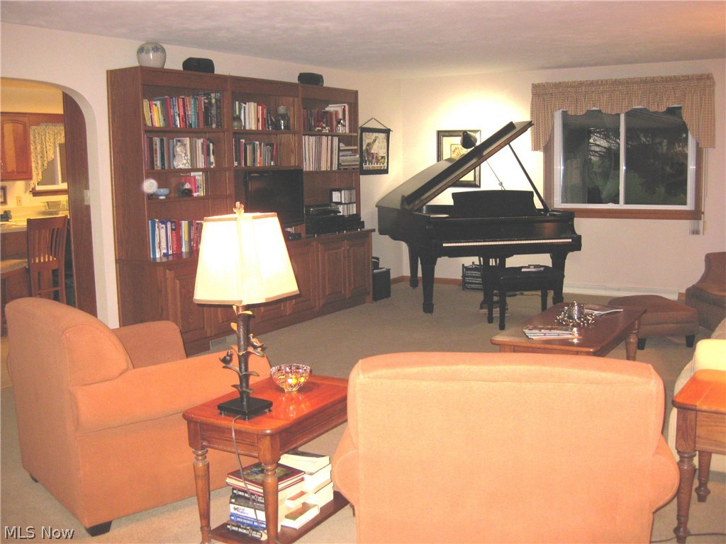 7622 Burbank Road Wooster, OH 44691 - Photo 6 of 35 Gallery Image 6