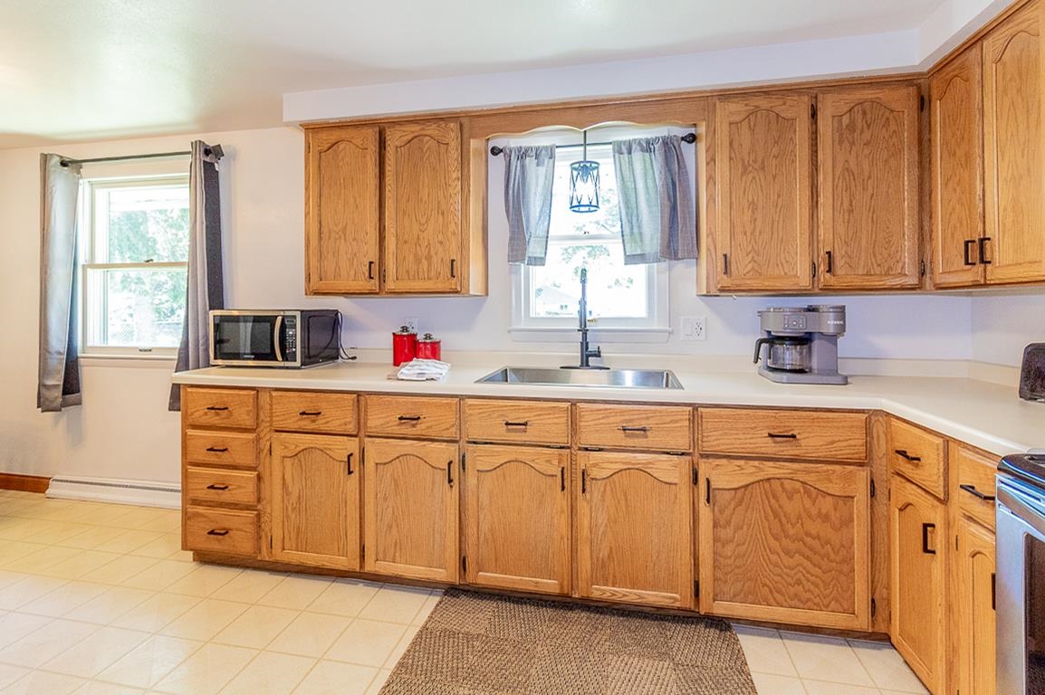 527 East Wilson Avenue Appleton, WI 54915 - Photo 6 of 35
