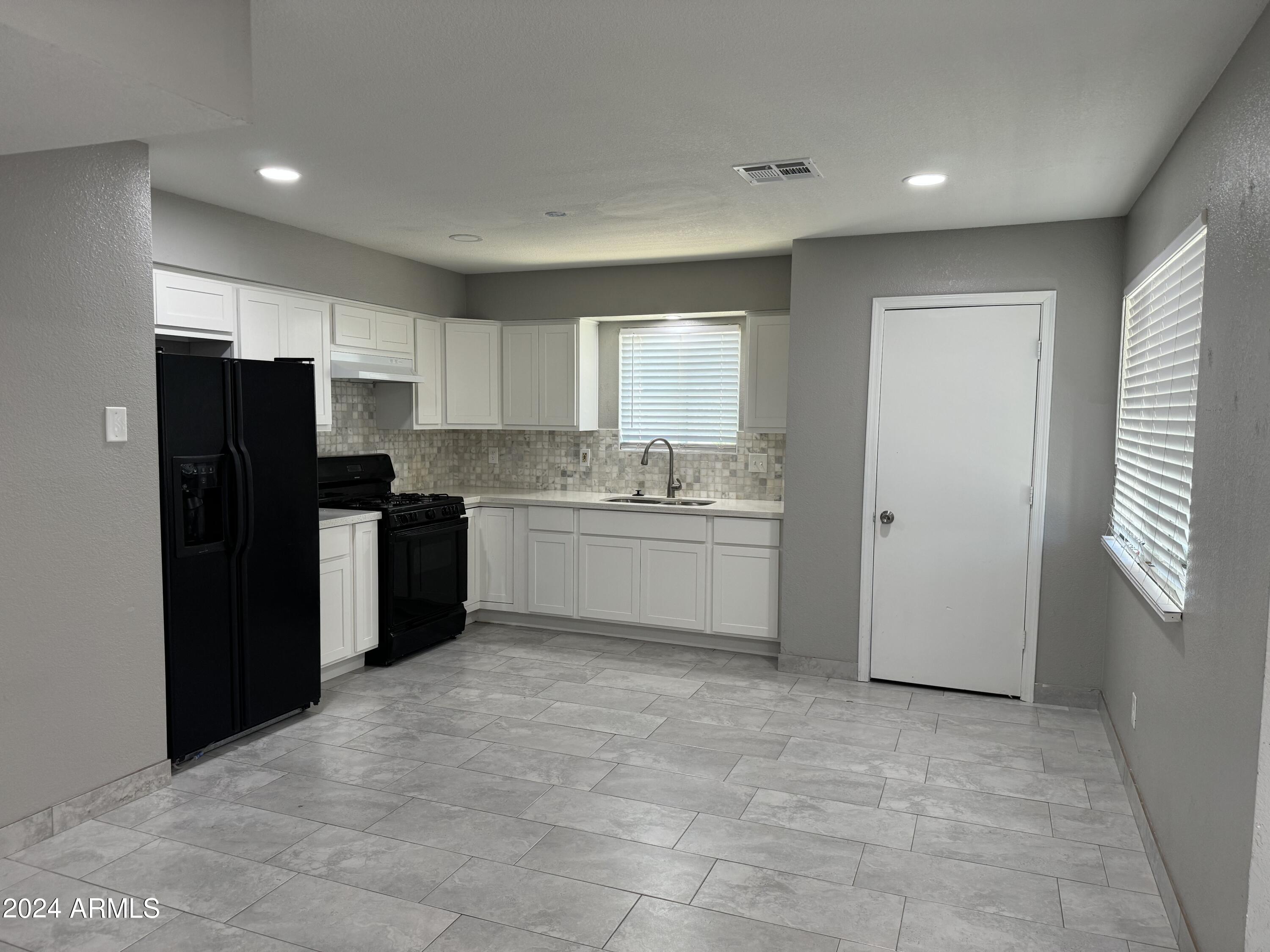 5920 West Ocotillo Road Glendale, AZ 85301 - Photo 8 of 28 IMG_8354