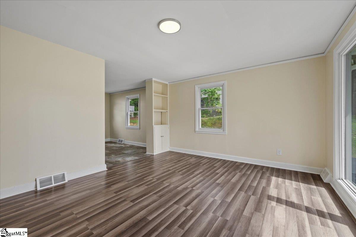 108 State Rd S-42-2623 Greer, SC 29651 - Photo 6 of 34