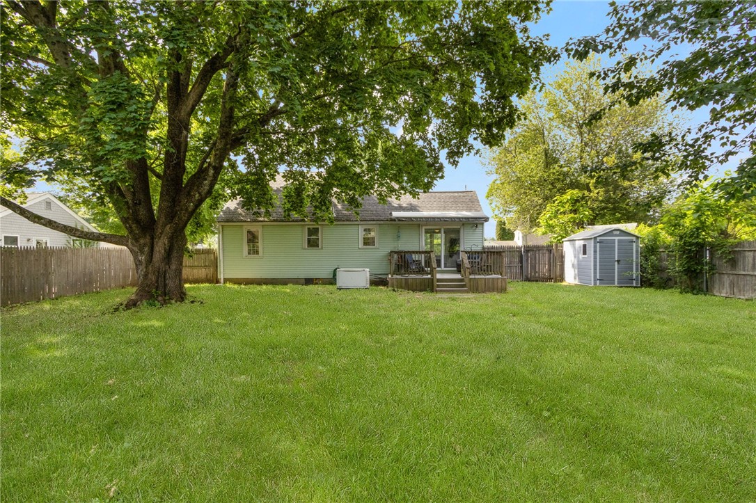100 Penguin Avenue Warwick, RI 02818 - Photo 38 of 42