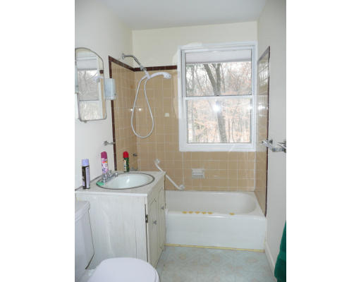 3 Country Corners Road Wayland, MA 01778 - Photo 8 of 12 Gallery Image 8