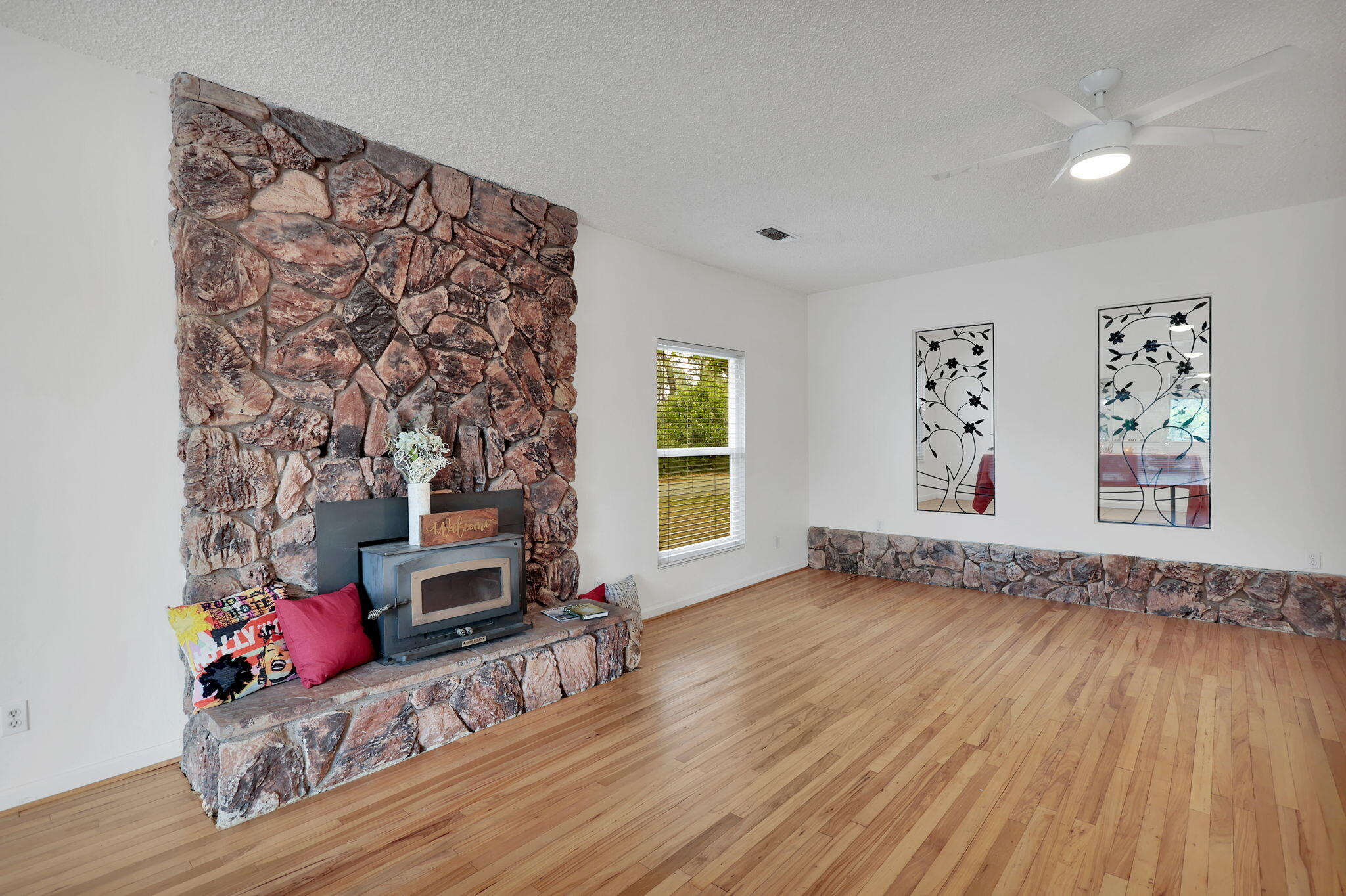 13144 Bear Mountain Road Redding, CA 96003 - Photo 19 of 69 19-web-or-mls-_K3A9619