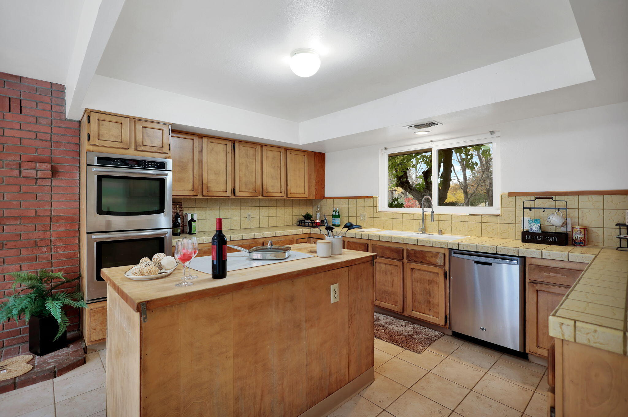 13144 Bear Mountain Road Redding, CA 96003 - Photo 23 of 69 21-web-or-mls-_K3A9639