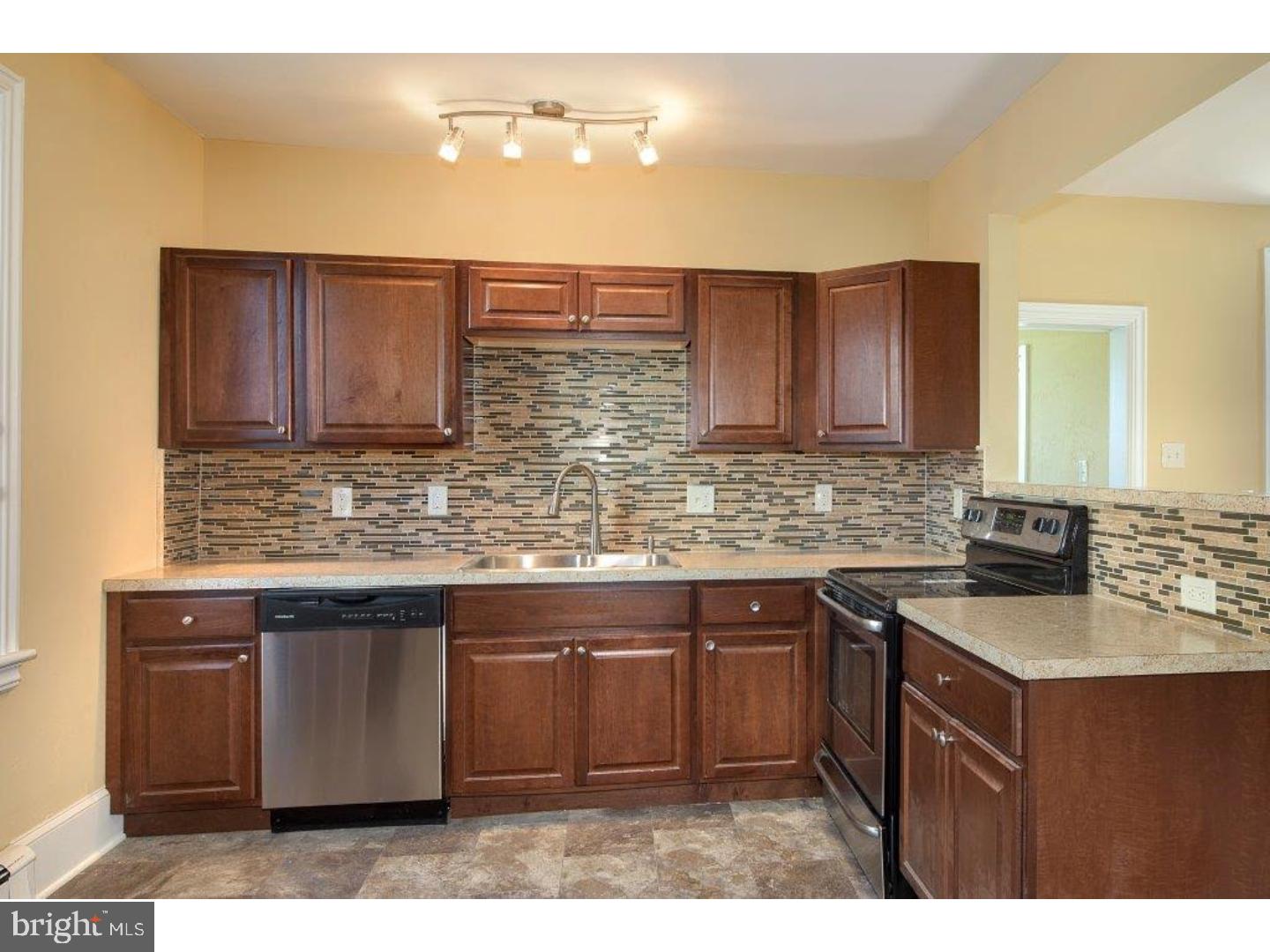719 Kimmerlings Road Lebanon, PA 17046 - Photo 2 of 25 Gallery Image 2