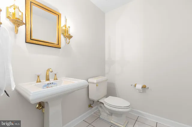 $865,000 | 1001 Featherston Court, Fredericksburg, VA 22401