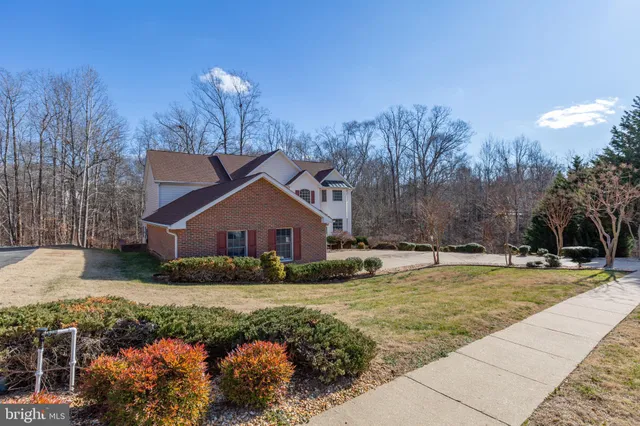 $865,000 | 1001 Featherston Court, Fredericksburg, VA 22401