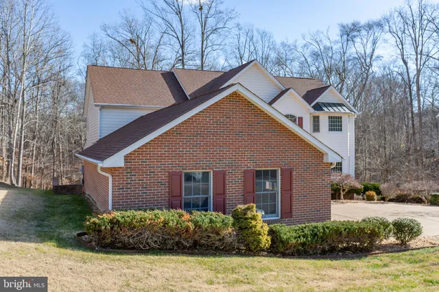 $865,000 | 1001 Featherston Court, Fredericksburg, VA 22401