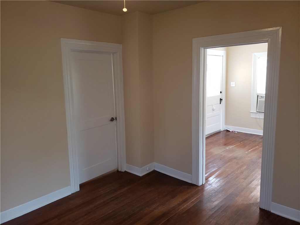 1405 Waller Street Austin, TX 78702 - Photo 11 of 20